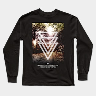 mystic forest triangles Long Sleeve T-Shirt